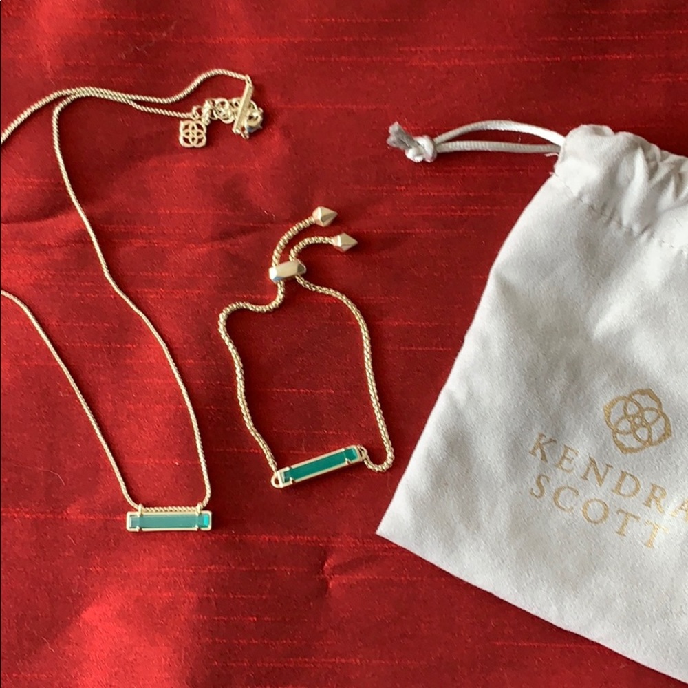 Kendra Scott green bar necklace